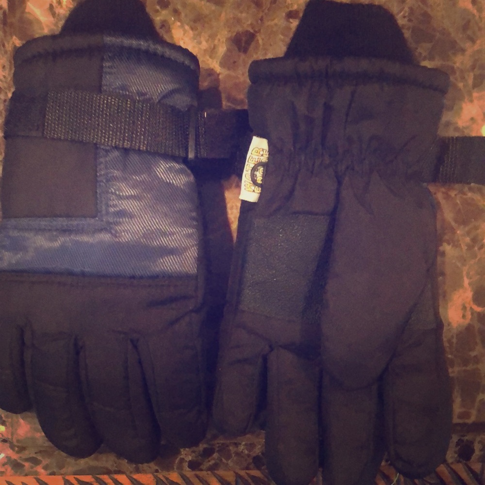 Youth Medium Ski Snow Gloves Black Waterproof